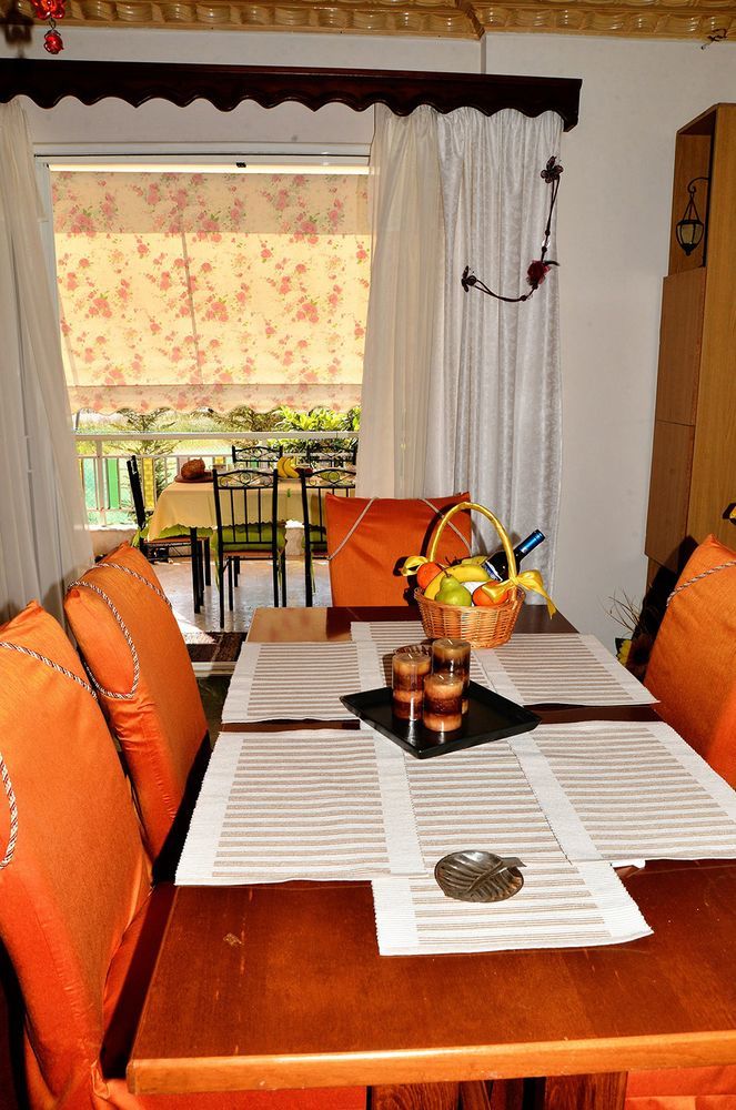 Noble Inn Loutraki  Bagian luar foto